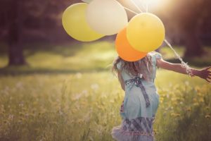 Girl Balloons Child Happy Out  - Pezibear / Pixabay