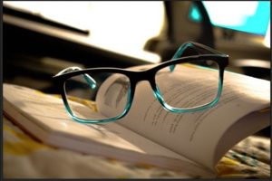 Glasses Eyeglasses Eyewear Book  - EmmanuelCampiño / Pixabay