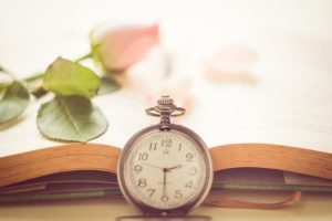 Reading Rose Love Time Book  - -SV- / Pixabay